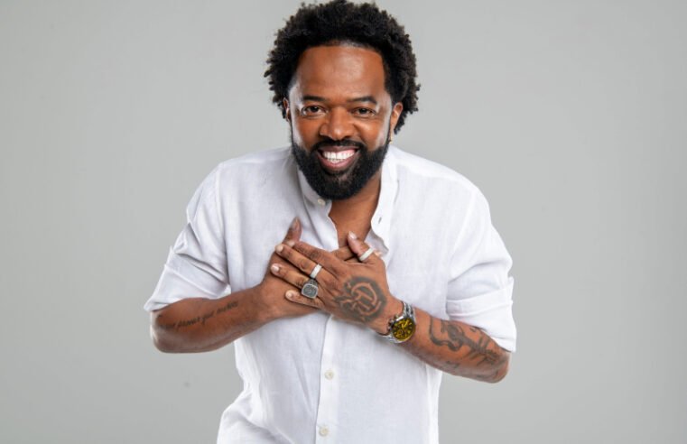 Xande de Pilares faz show gratuito na Marejada; veja como retirar o ingresso