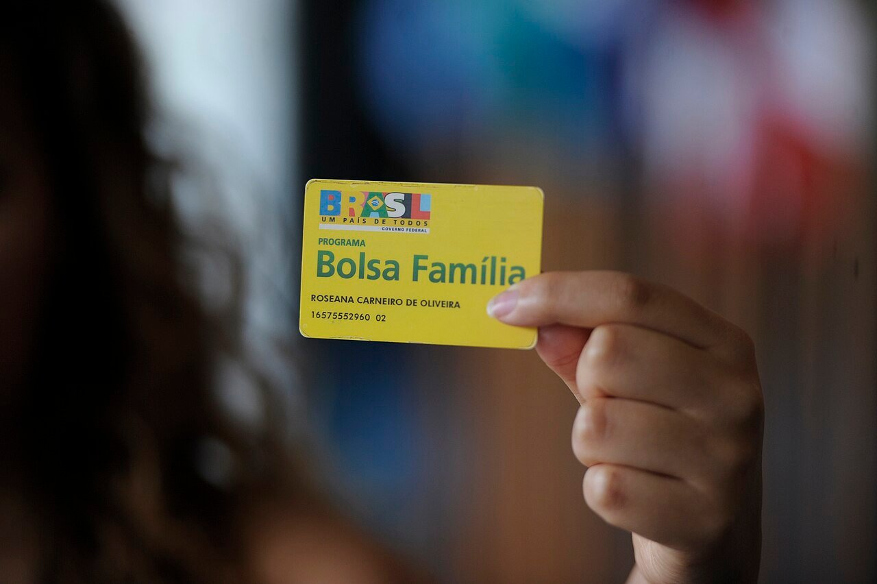 Bolsa Família de outubro: pagamento começa hoje e será unificado a partir de quarta