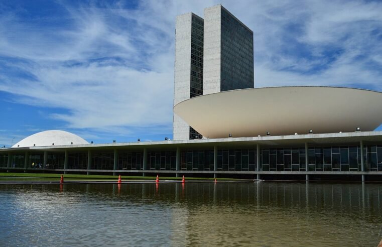 Fim da escala 6×1: emenda promulgada garante 2 folgas semanais em dezembro