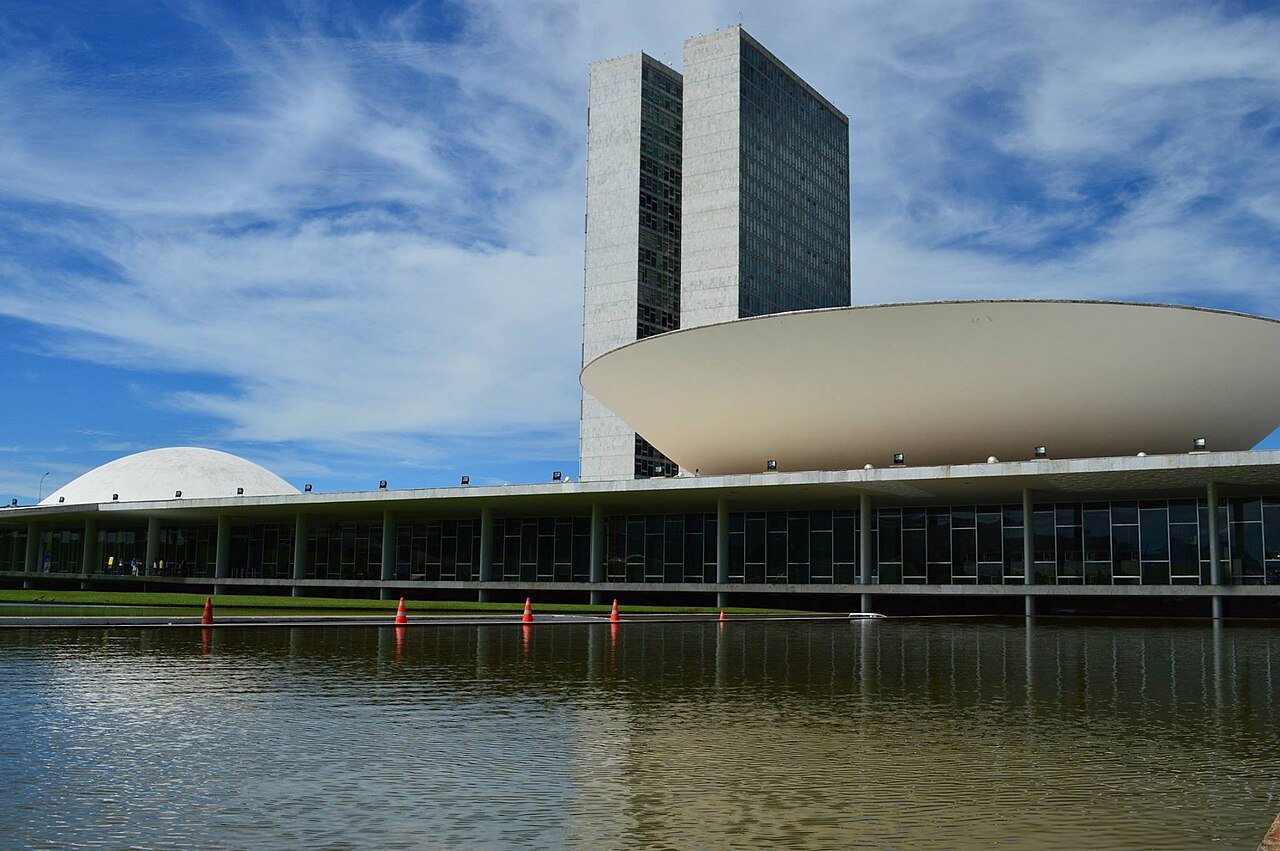 Fim da escala 6×1: emenda promulgada garante 2 folgas semanais em dezembro