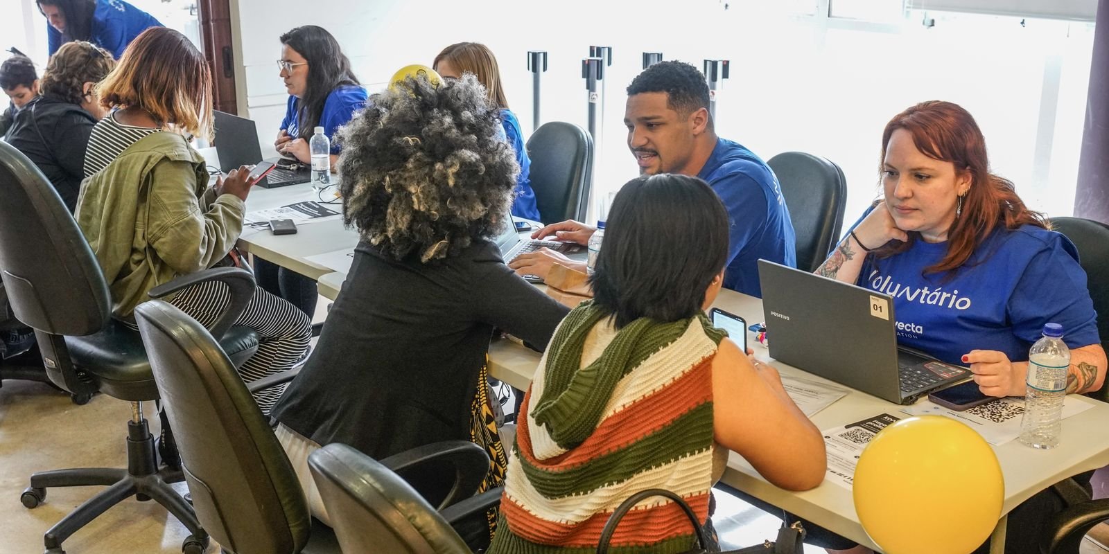 Ação em São Paulo ajuda refugiados a buscar emprego; veja onde pedir apoio