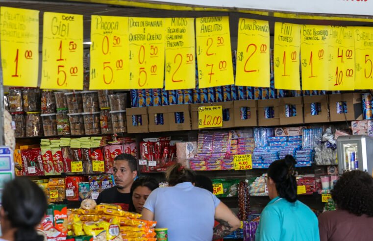 Governo estuda crédito e capacitação para empresas na transição do fim da escala 6×1