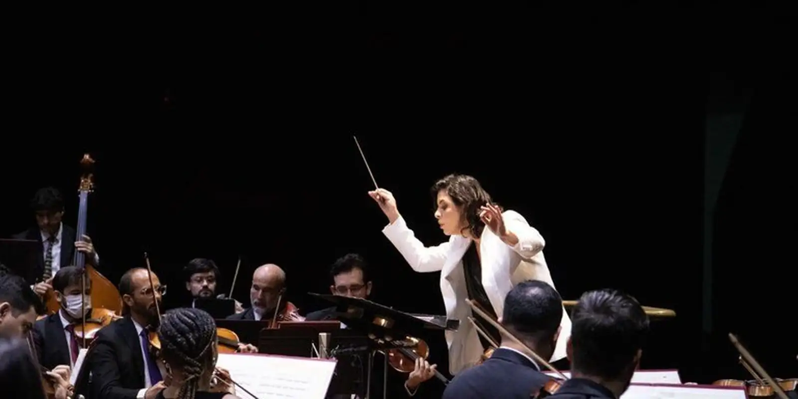 Filarmônica de Goiás toca Bach, Ronaldo Miranda e Brahms em concerto ao vivo
