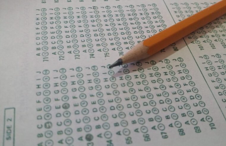 Concursos abertos em SC: vagas, prazos e salários em outubro