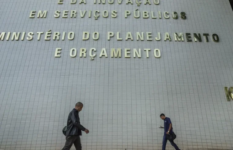 Governo quer realocar R$ 20 bilhões no Orçamento de 2027