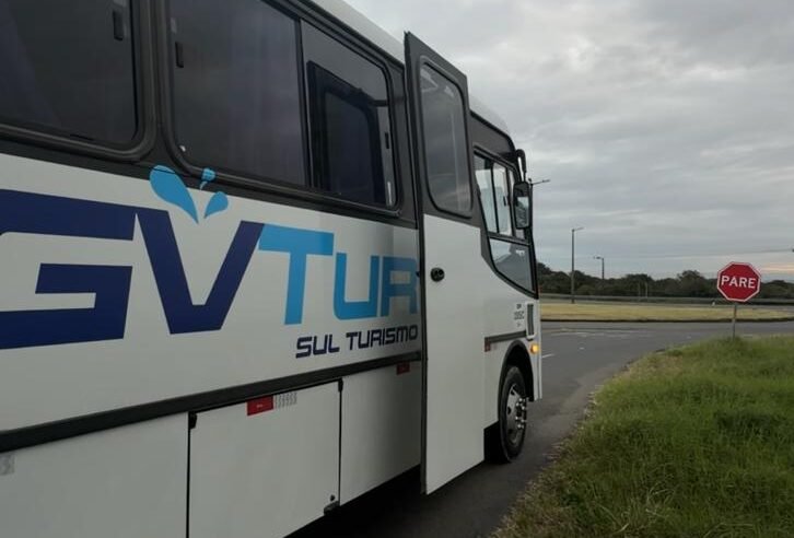 Laguna abre sete vagas de transporte universitário; inscrições vão até dia 13
