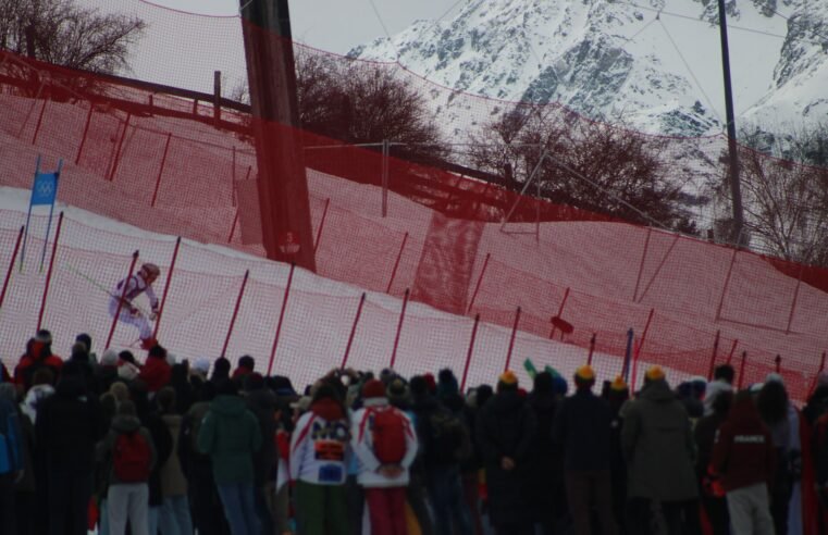 Lucas Pinheiro Braathen vence slalom gigante de Sölden e abre temporada com ouro