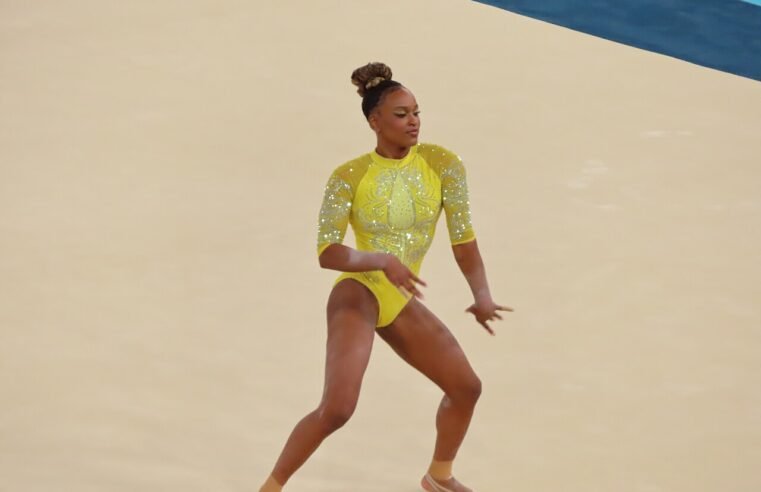Mundial de Ginástica: Brasil é 5º por equipes e mira finais por aparelhos