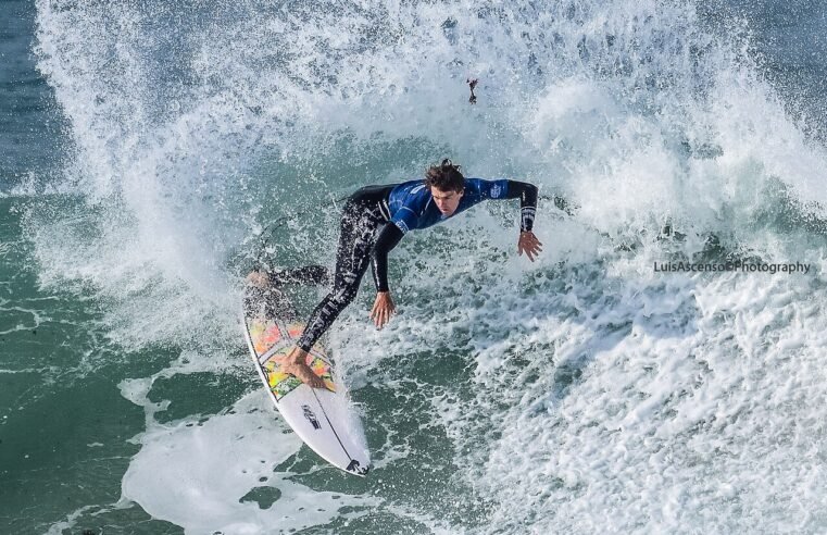 Surfe: Yago Dora, Ítalo Ferreira e Medina vão às quartas em Peniche