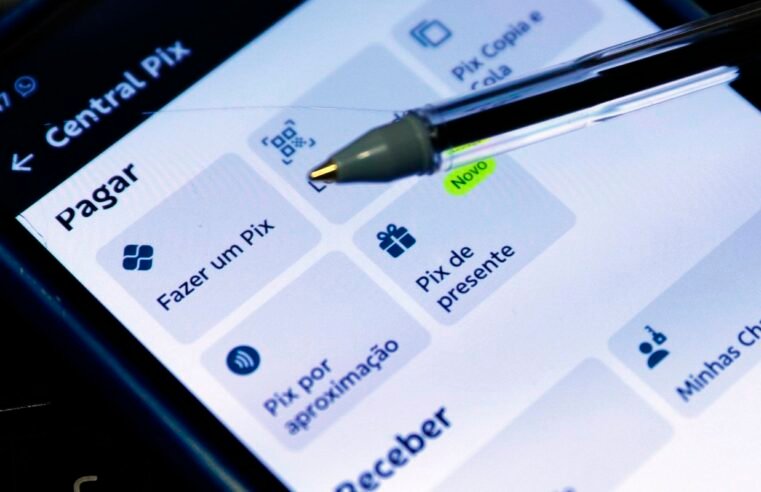 Pix por aproximação deixa de ter teto de R$ 500 desde 1º/10
