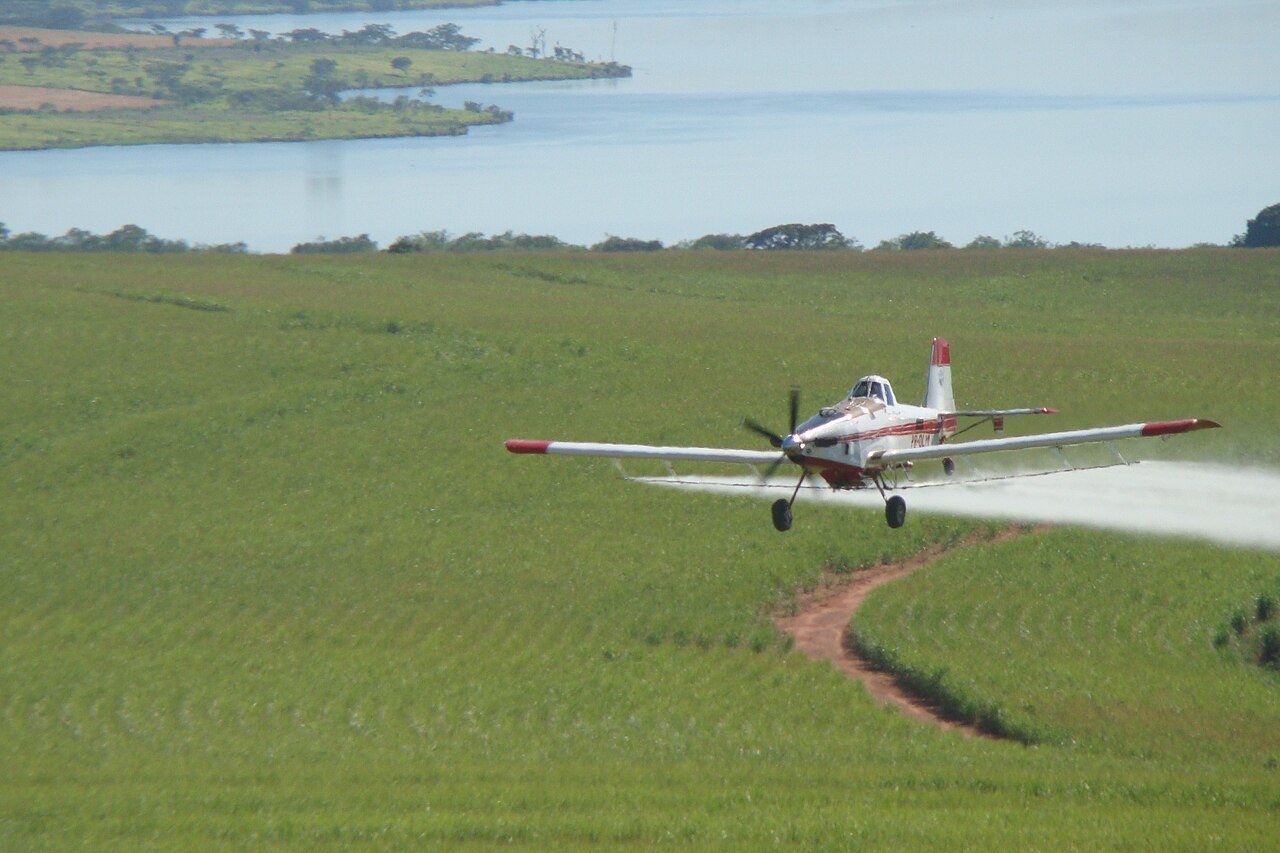 Brasil é o 2º maior importador de pesticidas proibidos na União Europeia
