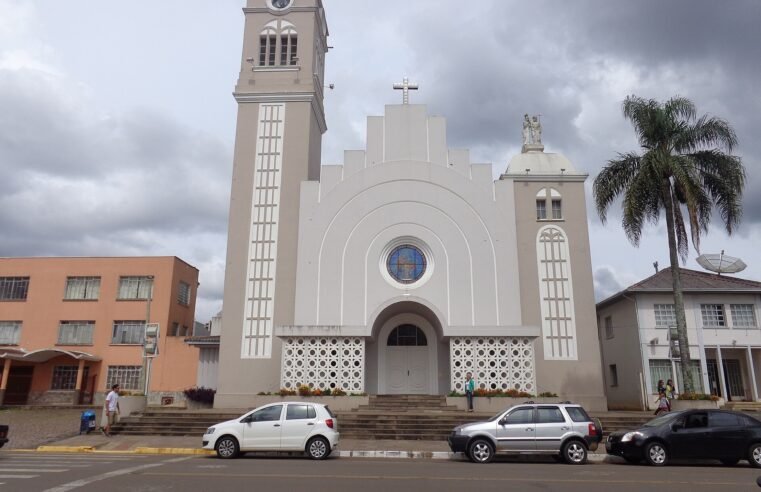 Romaria de Nossa Senhora Aparecida reúne fiéis em Campos Novos
