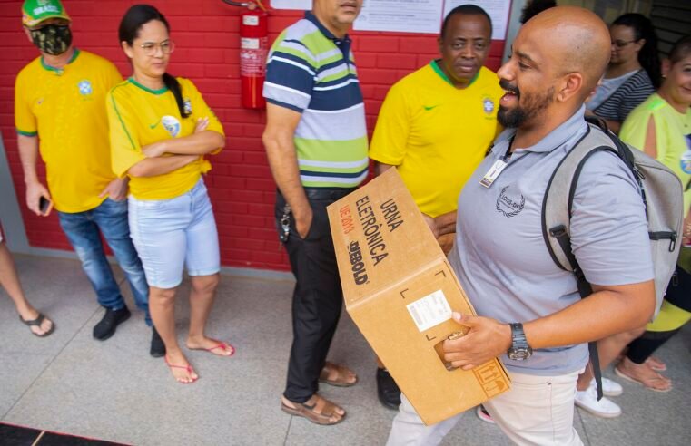 Até que horas pode votar no 2º turno? Regra das 17h e senhas na fila