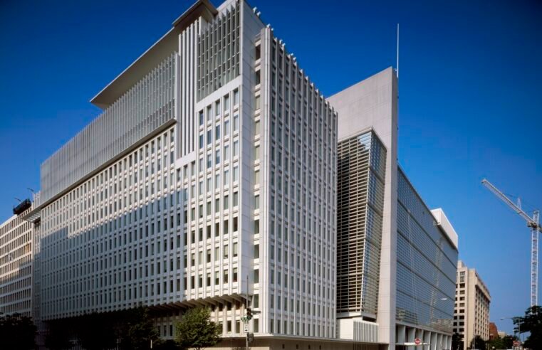 FMI vê Brasil crescendo 2,2% em 2026 e economia global em 3,1%