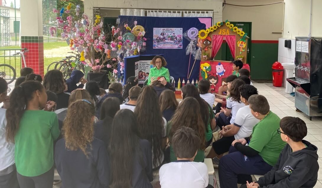 Escolas estaduais de SC celebram o Dia Nacional do Livro