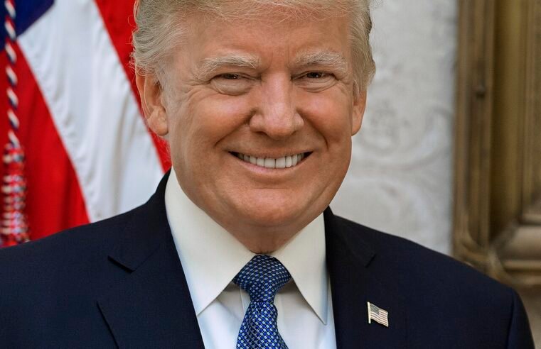 Trump suspende sanções e tarifas contra a Rússia; Zelensky critica decisão