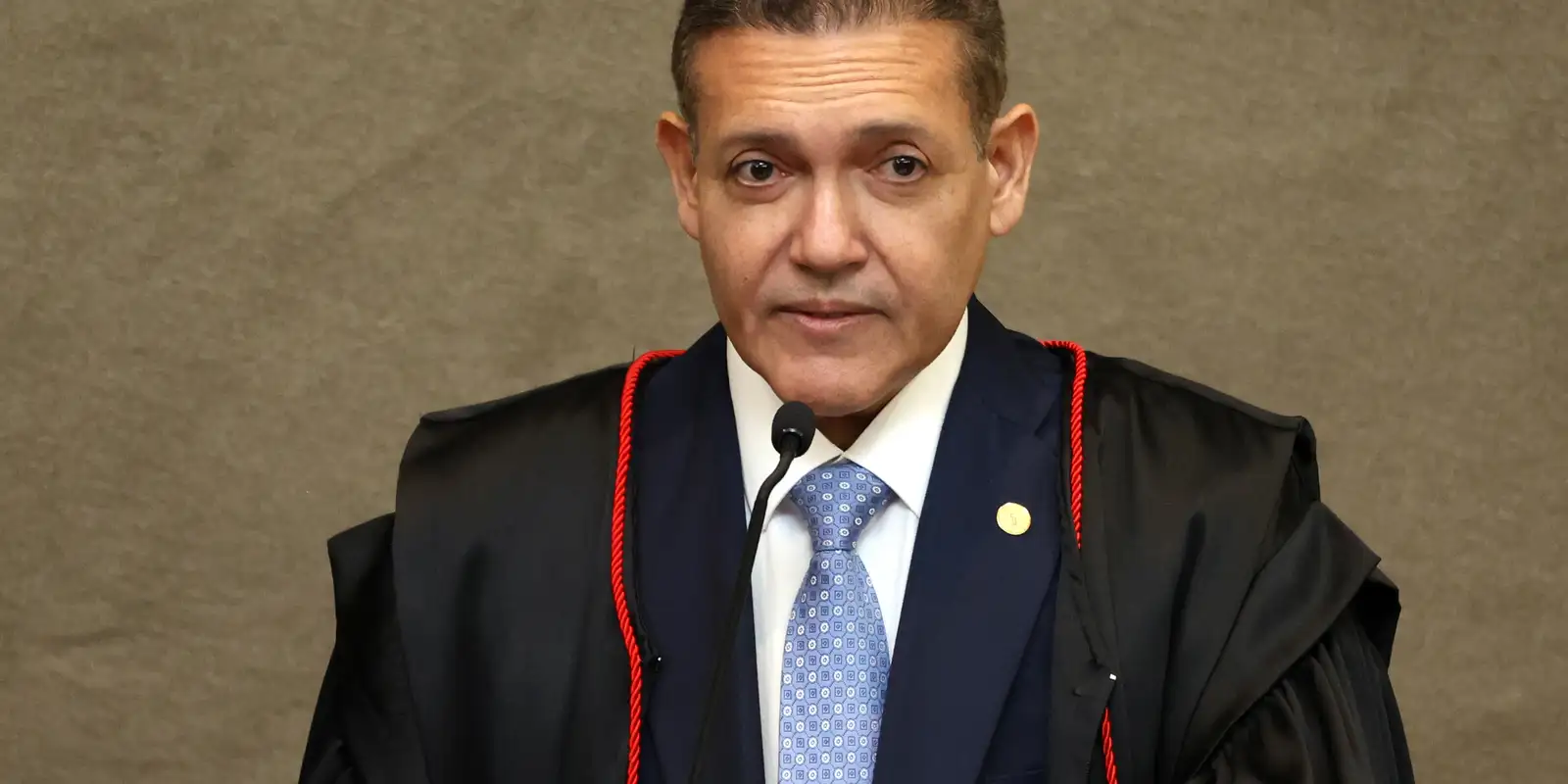 TSE pede senso crítico com notícias no dia do 2º turno